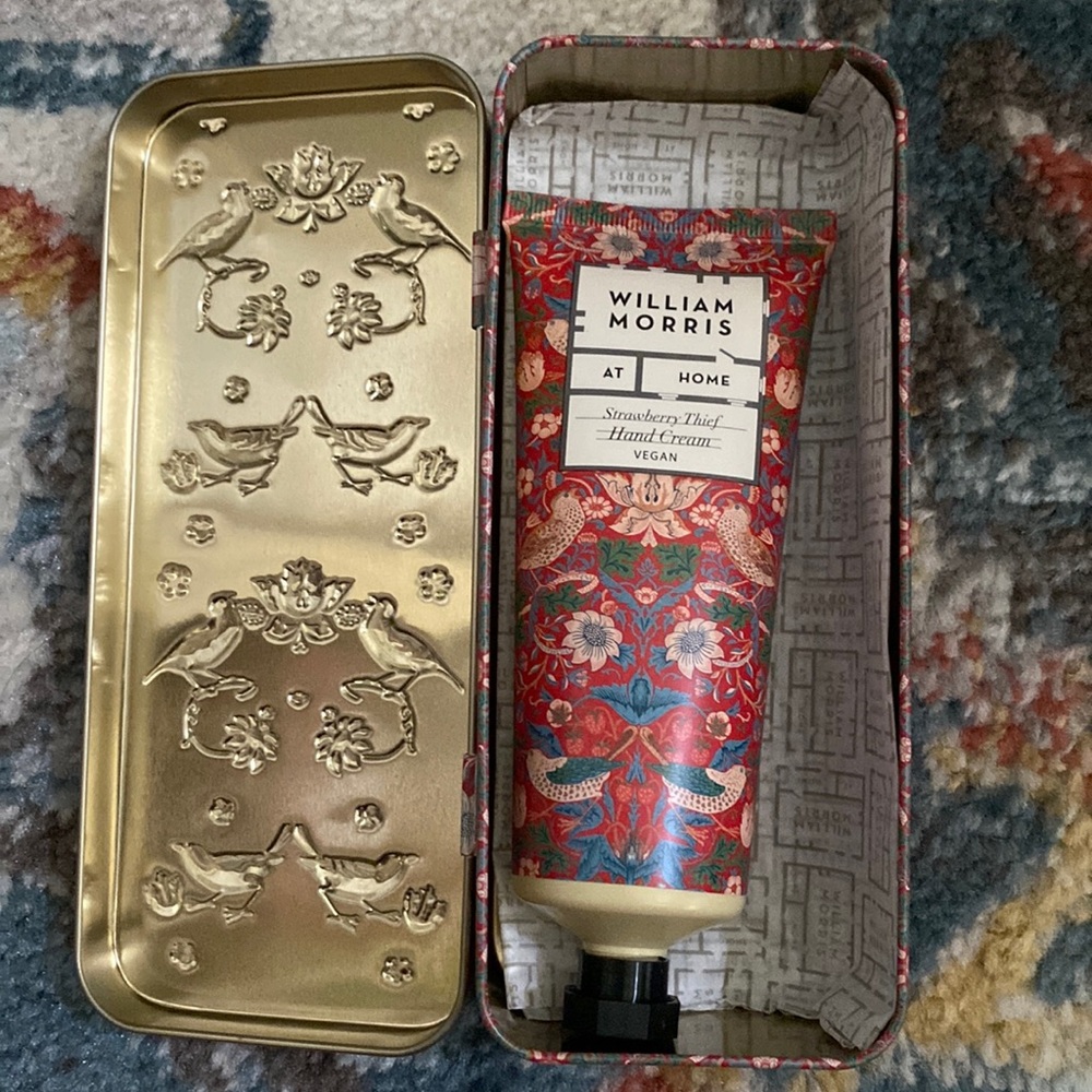 William Morris Hands Can in beautiful metal hinged box